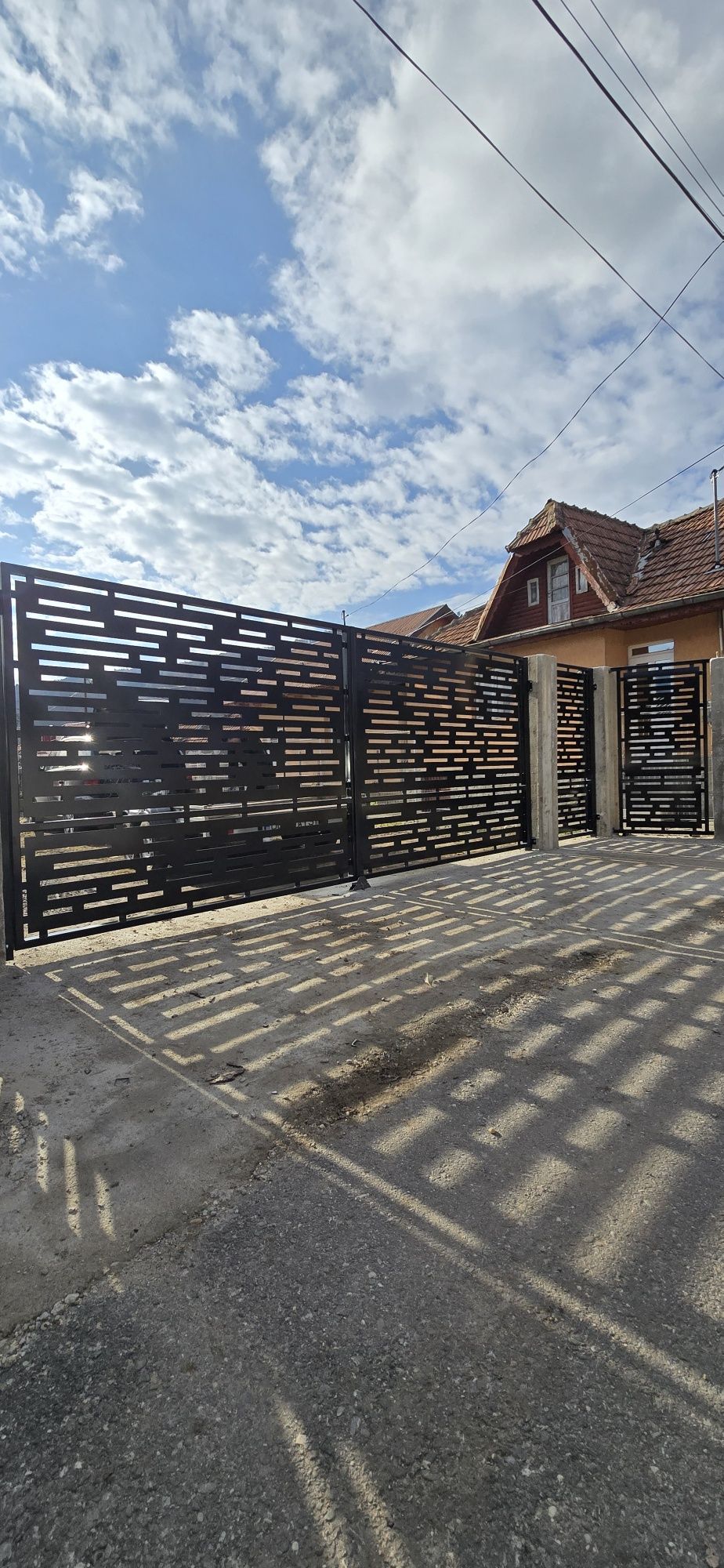 Porți, garduri, grilaje, scari metalice, balustrade,terase