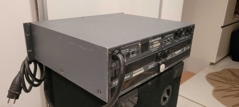 Amplificator EV P3000