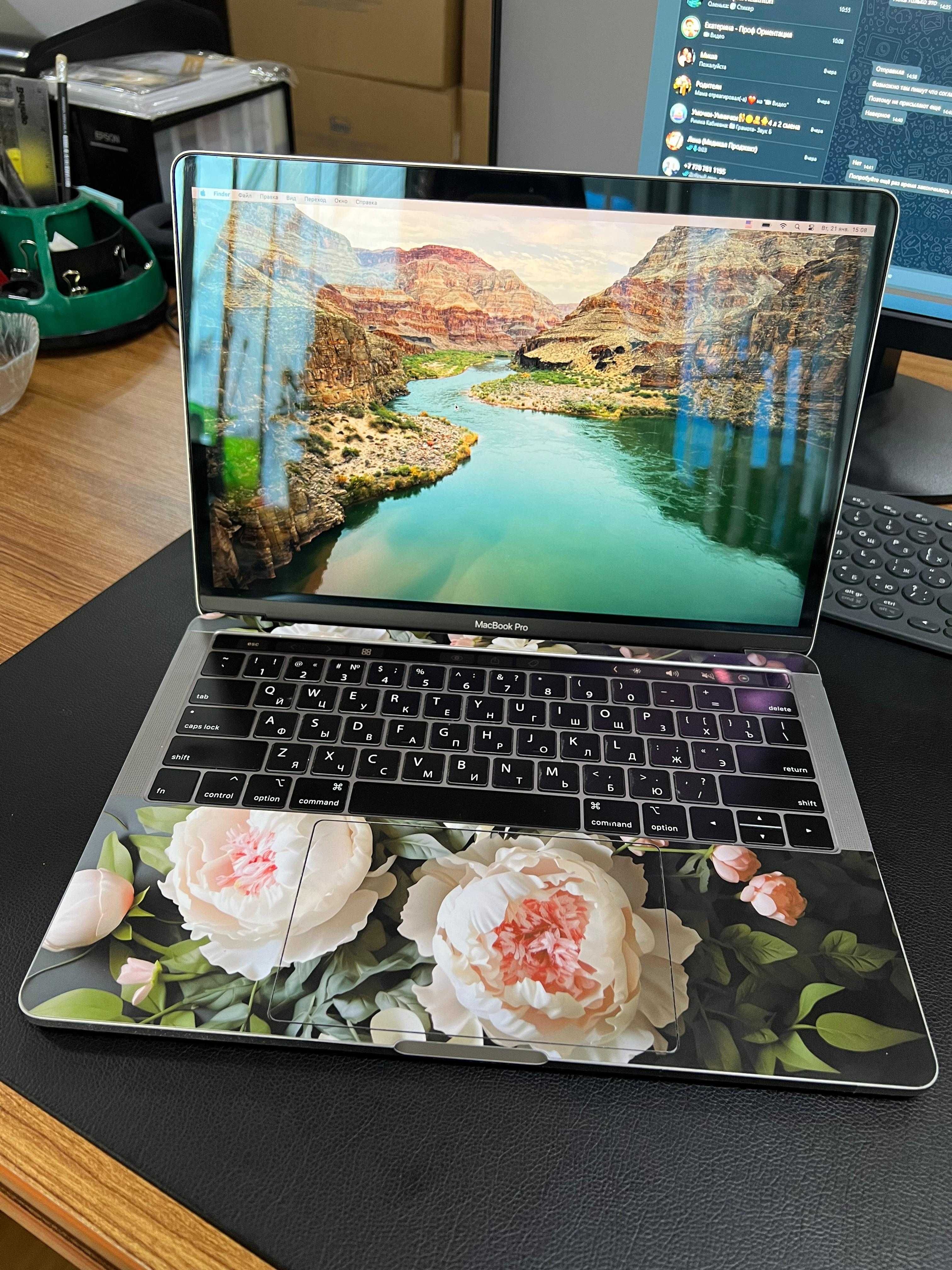 Apple MacBook Pro 13 with Touch Bar A1989 Intel (mid 2018)