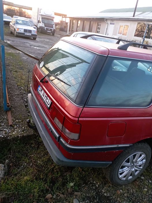 Vând piese Peugeot 405