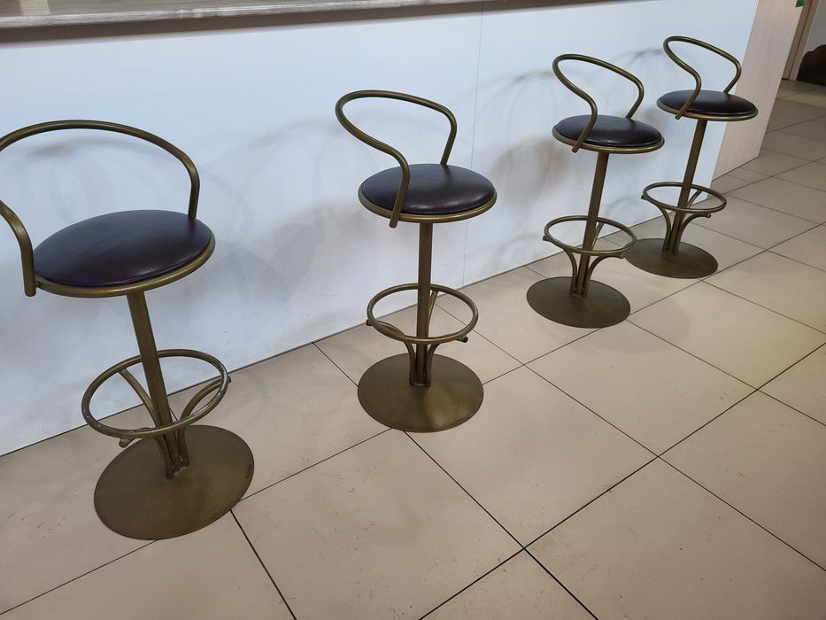 Продам барные стулья