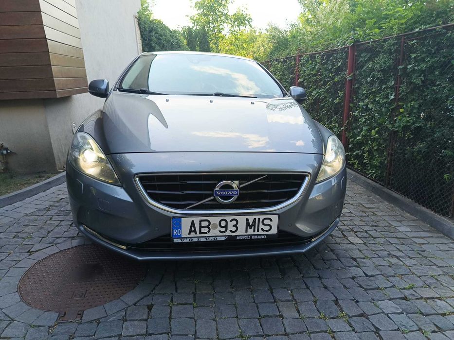 Volvo V40 D4 – 2015 – Full Option – 190 CP
