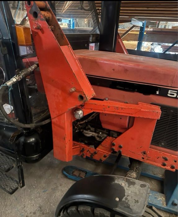 brat incarcator frontal pentru tractoare mici gen 60-80 cp