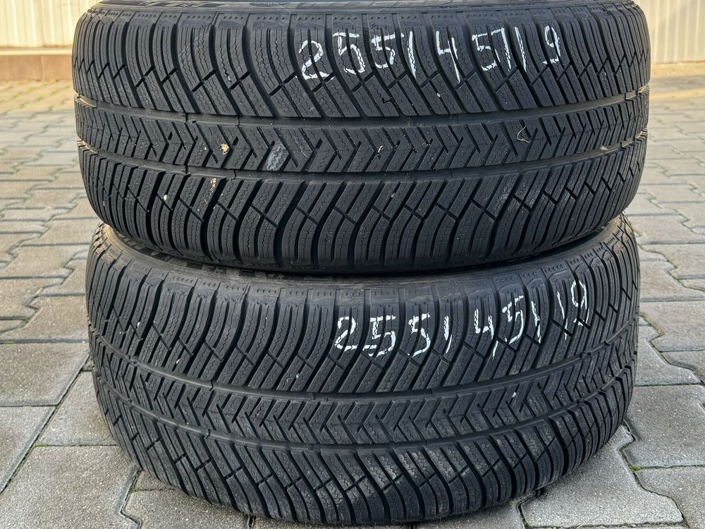 2бр почти нови зимни гуми Michelin 255/45/19 DOT3522