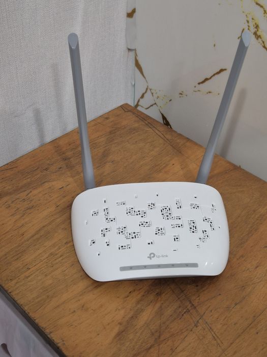 Продам модем почти новый  tp-ling и монитор