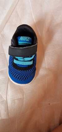 Vand adidasi nike bebe