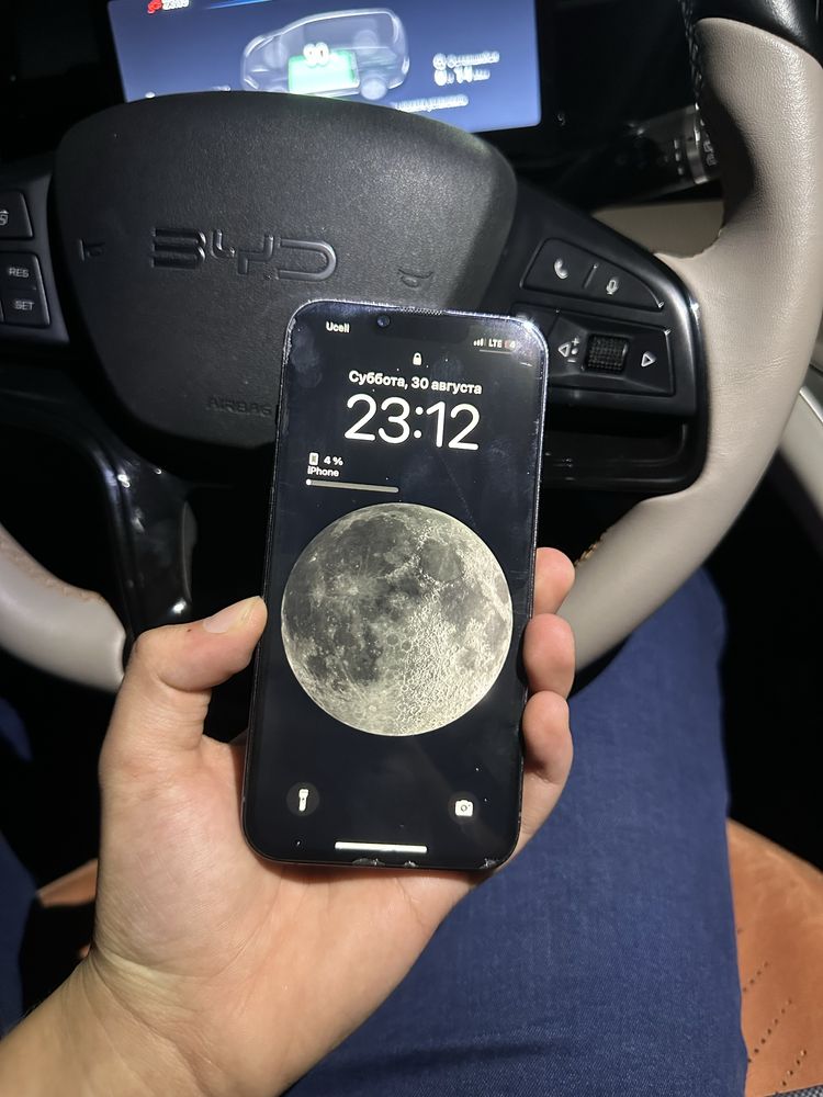 Iphone 13 pro 256 LLa 390$