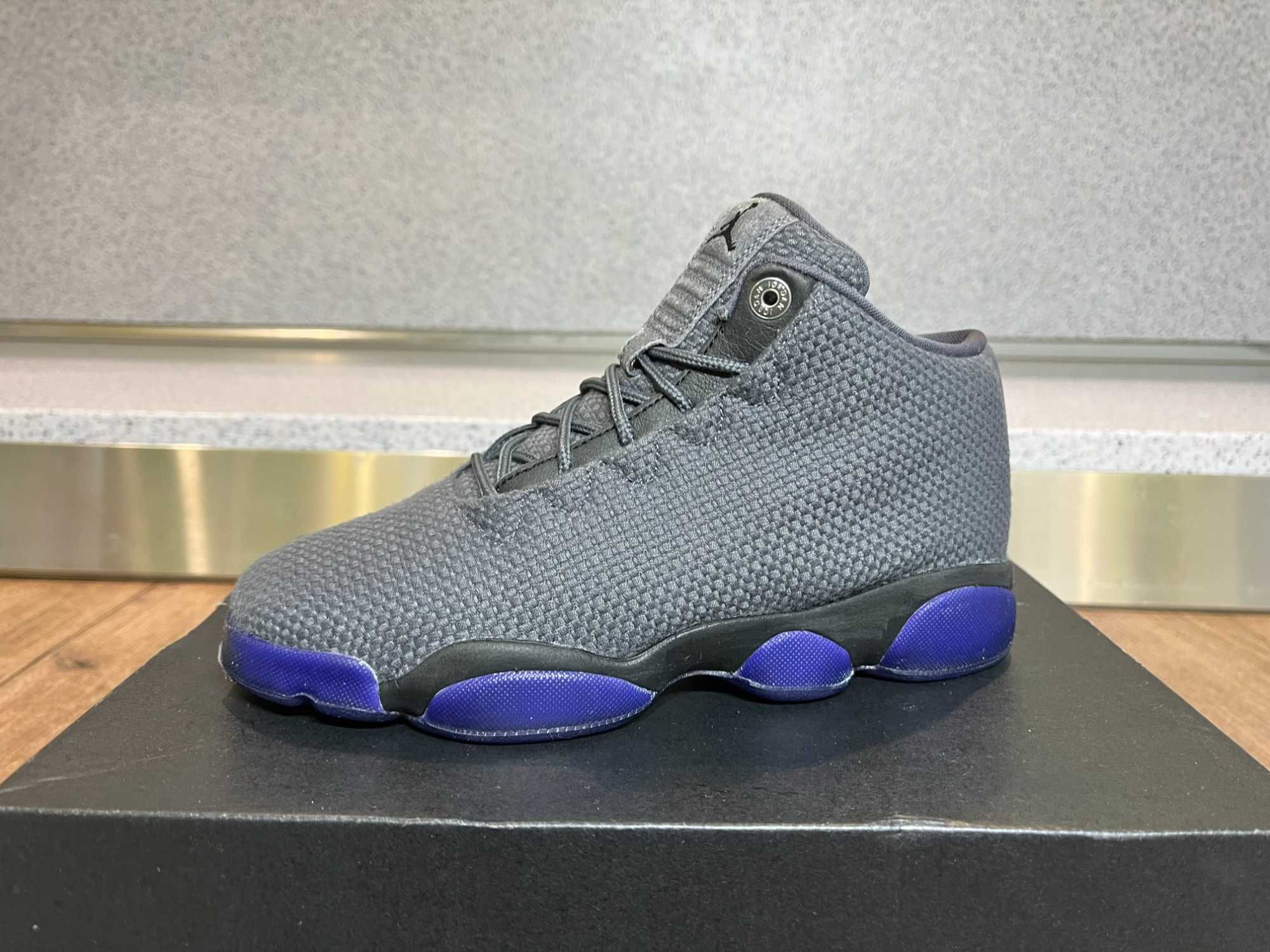 ОРИГИНАЛНИ *** Jordan Horizon Low Bg  Dark Grey/Black/Concord