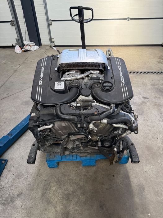 dezmembrez sau vand motor mercedes c63 amg cod motor 177980 an 2017
