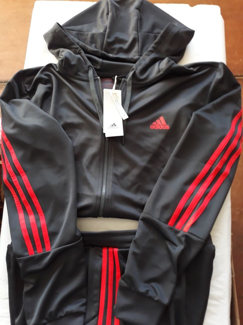 Trening Adidas nr L originali