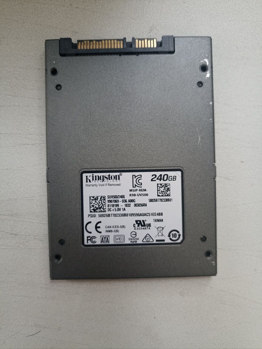SSD-диск Samsung 860 EVO 250GB и SSD-диск Kingston UV500 240GB