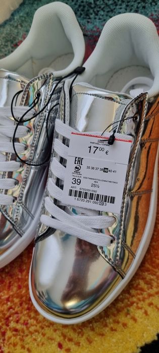 Adidasi fete masura 39 noi cu eticheta