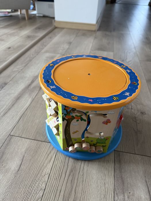 Cub educativ montessori cu activitati din lemn