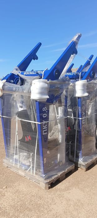 Фронтальный погрузчик КУН ПКУ 0.8,  0.9, 1.0, 1.2