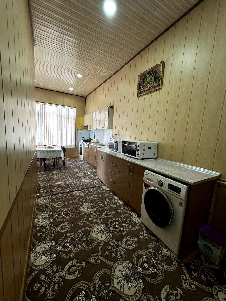Professoriskiy. Beruniy restoran. 2.3sotik 4ta xona