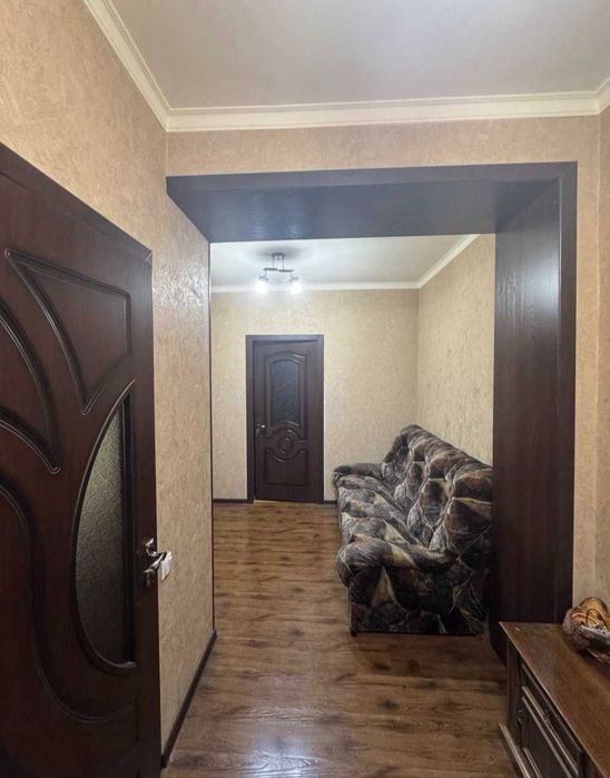 Квартира на Дархан -метро Х.Алимджан 2/7/18 общ пл 70м с обстановкой