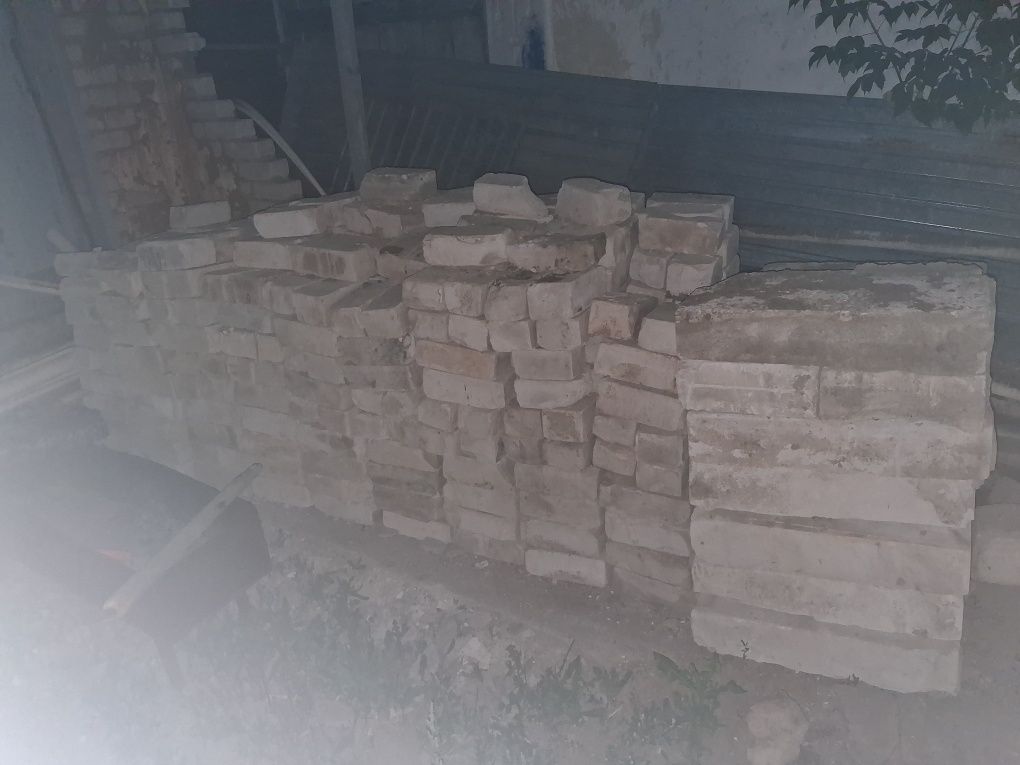 Продам кирпичи продам
