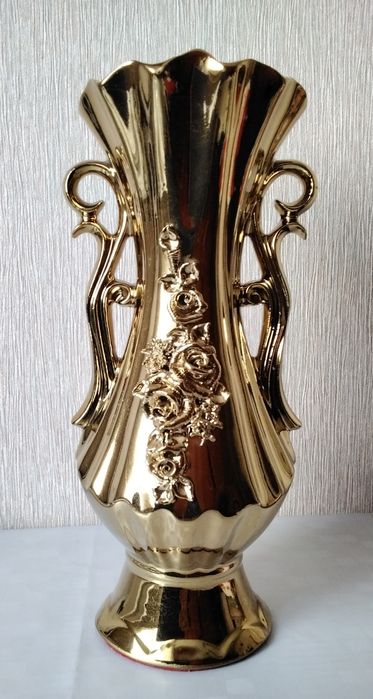 Продам вазу для интерьера