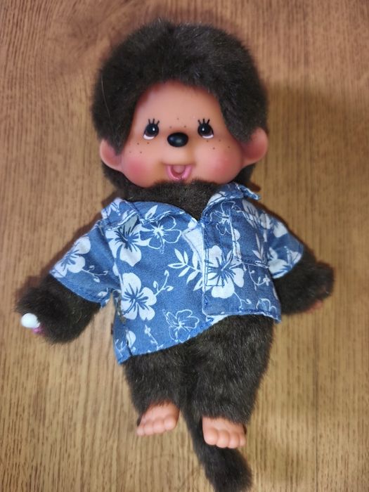 Monchhichi original vintage superb cu haina