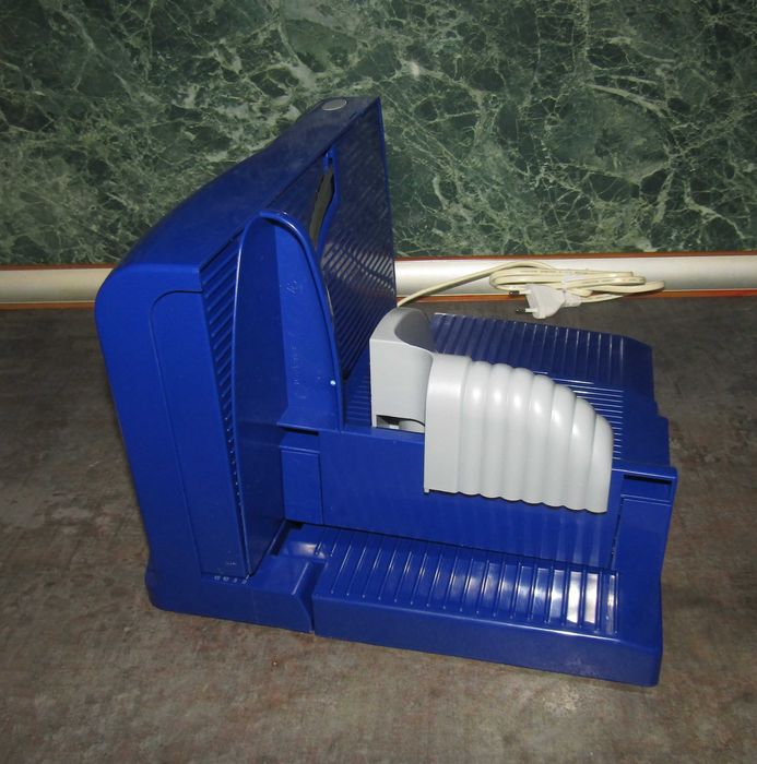 Електрическа машина за рязане на колбаси, хляб, сирена Severin, нова