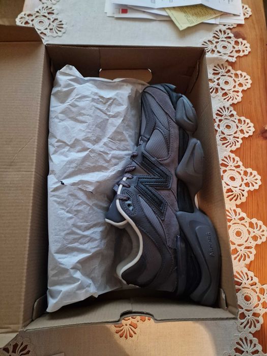 Продавам мъжки маратонки NEW BALANCE U9060FNV CORDURA