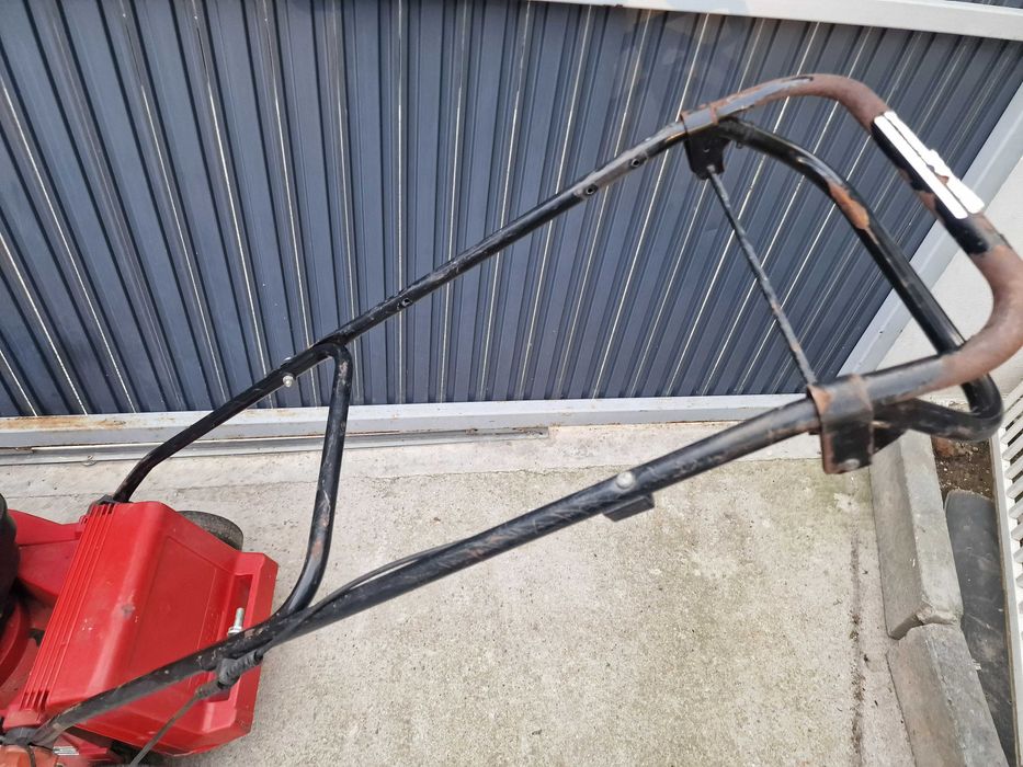 Masina de tuns iarba  pe benzina 4CP Perfecta Pornire usoara