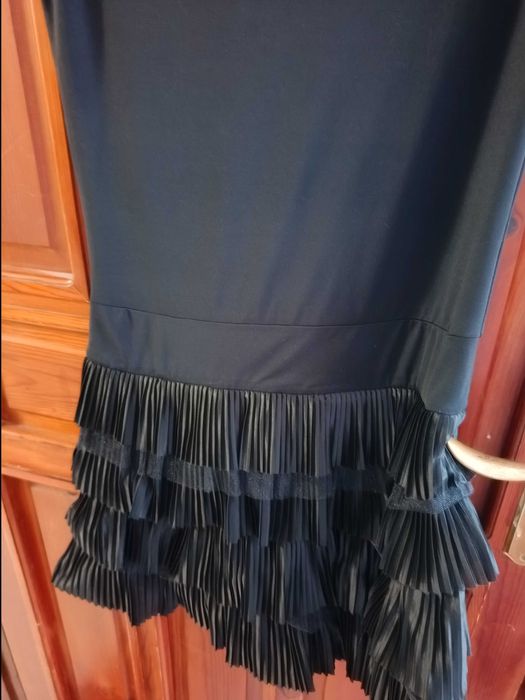 Официална рокля подходяща за парти