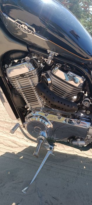 Suzuki Intruder VS400
