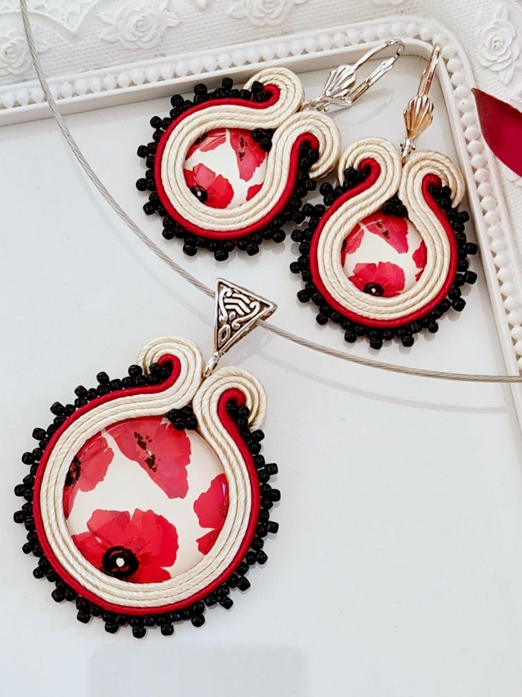 Set bijuterii soutache cu maci