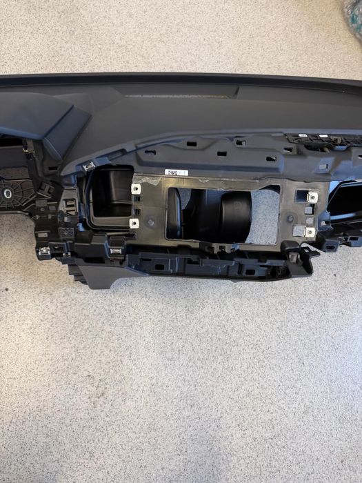 Plansa bord audi Q4 E-tron fz