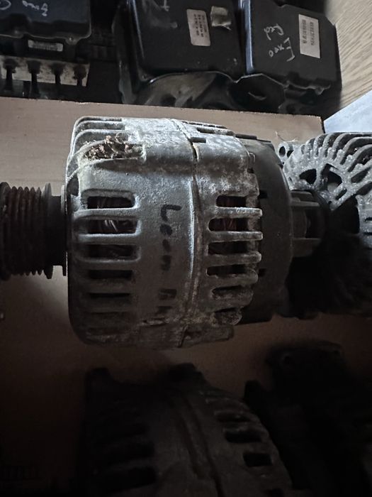 Алтернатори от Audi Seat Skoda VW 2.0FSI 2.0TDI 2.7TDI 3.0TDI 3.2 FSi