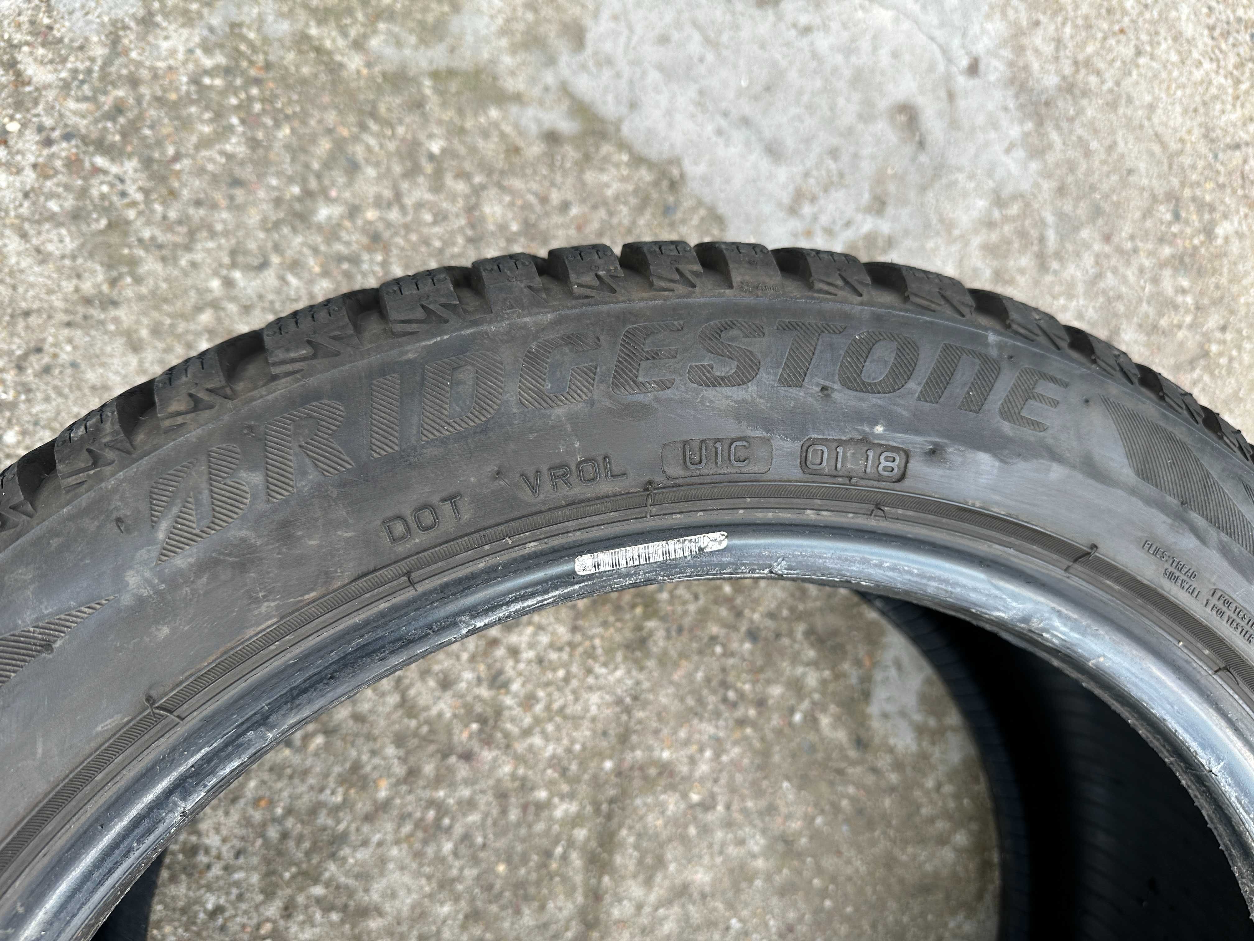 4бр. зимни гуми 235/45/17 Bridgestone Blizzak LM001