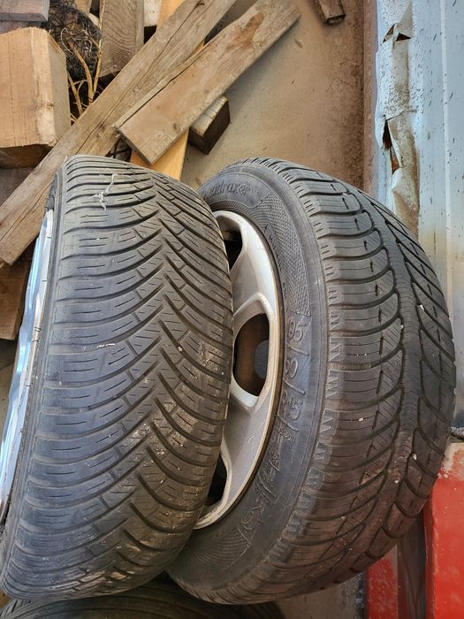 Set jante tablă Ford Fiesta Mk3 - Anvelope iarnă R15