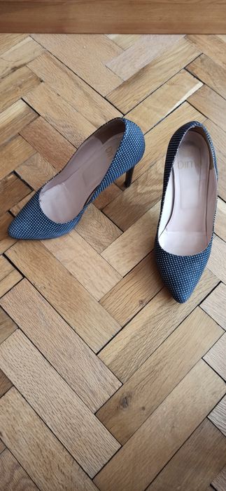 Обувки на ток, естествен велур, 36