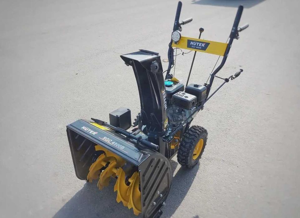 Снегоуборщик Huter SGC 4800B