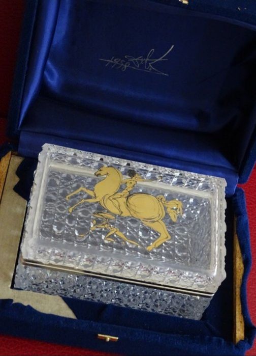 Cutie Bijuterii Salvador Dali  finisaje de Aur 24 k semnata originala