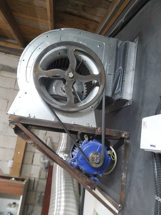 Ventilator centrifugal ,motor 220v ,2,2 kw,,,aproximativ 12000 m3/h