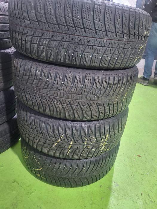 4 бр зимни 215/55/17 Bridgestone