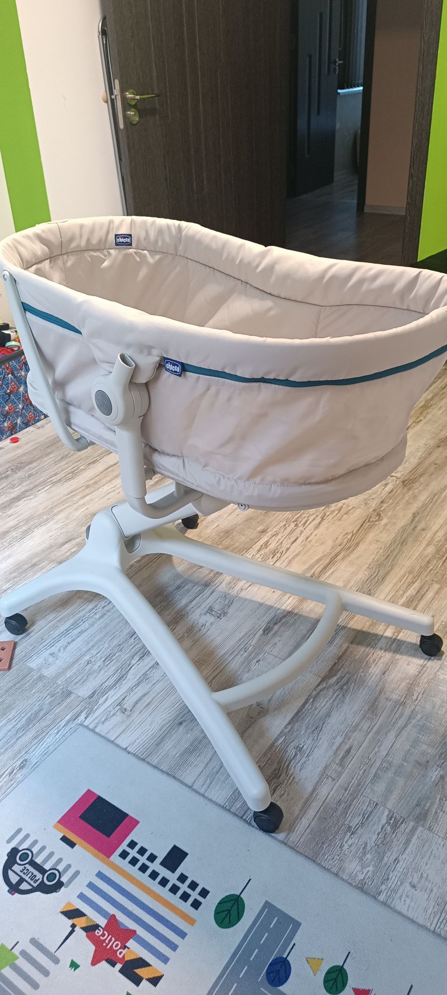 Chicco  Baby Hug Air 4в1 - креватче, шезлонг, стол за хранене