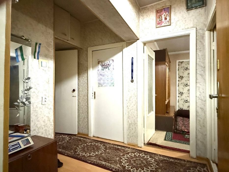 Двухкомнатная 2/1/4 Лисунова 1, 77-я серия, кирпич, Кадышева, Школа 61