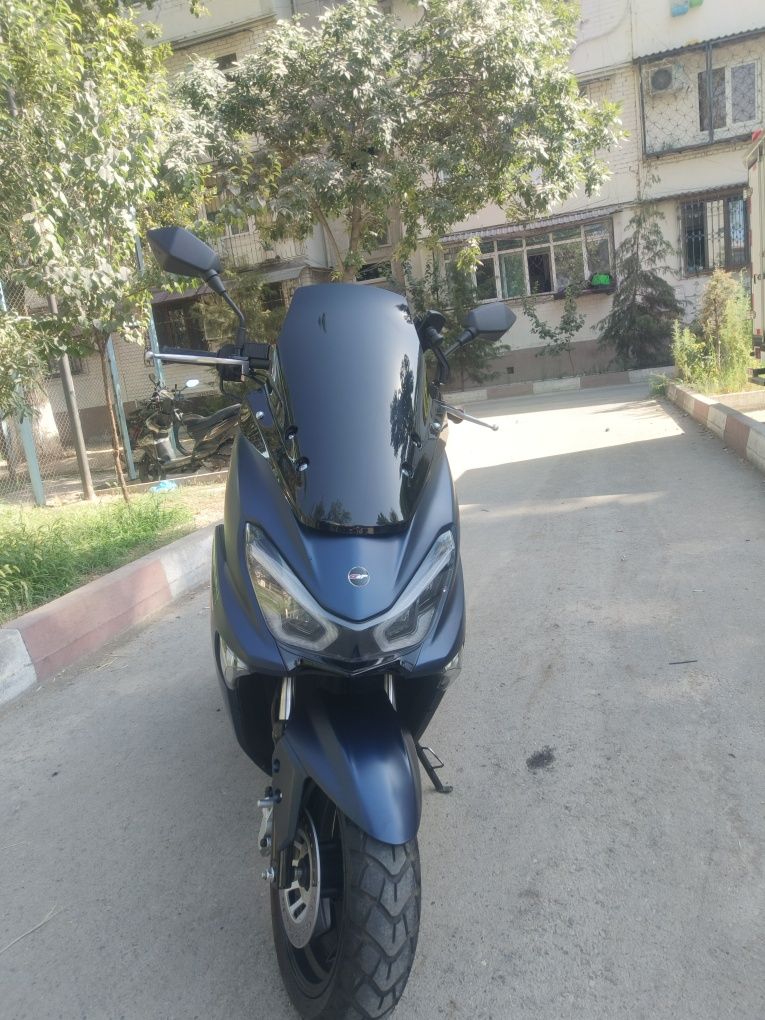 GST Tiger Skuter