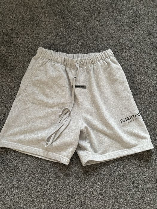 Pantaloni scurti essential