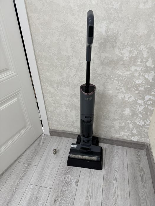 Продаю пылесос, новая, запаски имеется, поломоющий, ковры чистит