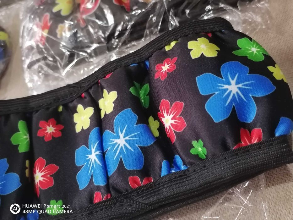 Велурен калъф на цветя и звезди за волан на женски автомобил