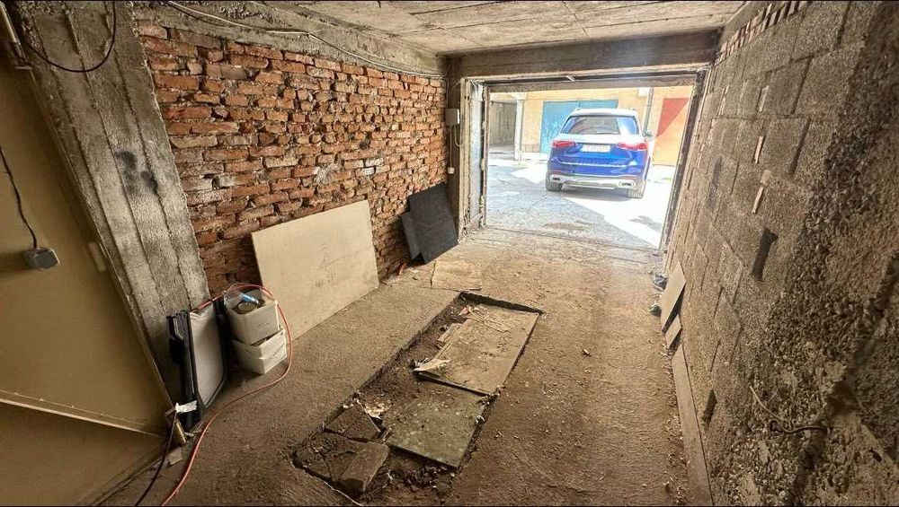 Тристаен апартамент в Центъра на Пазарджик + Паркомясто