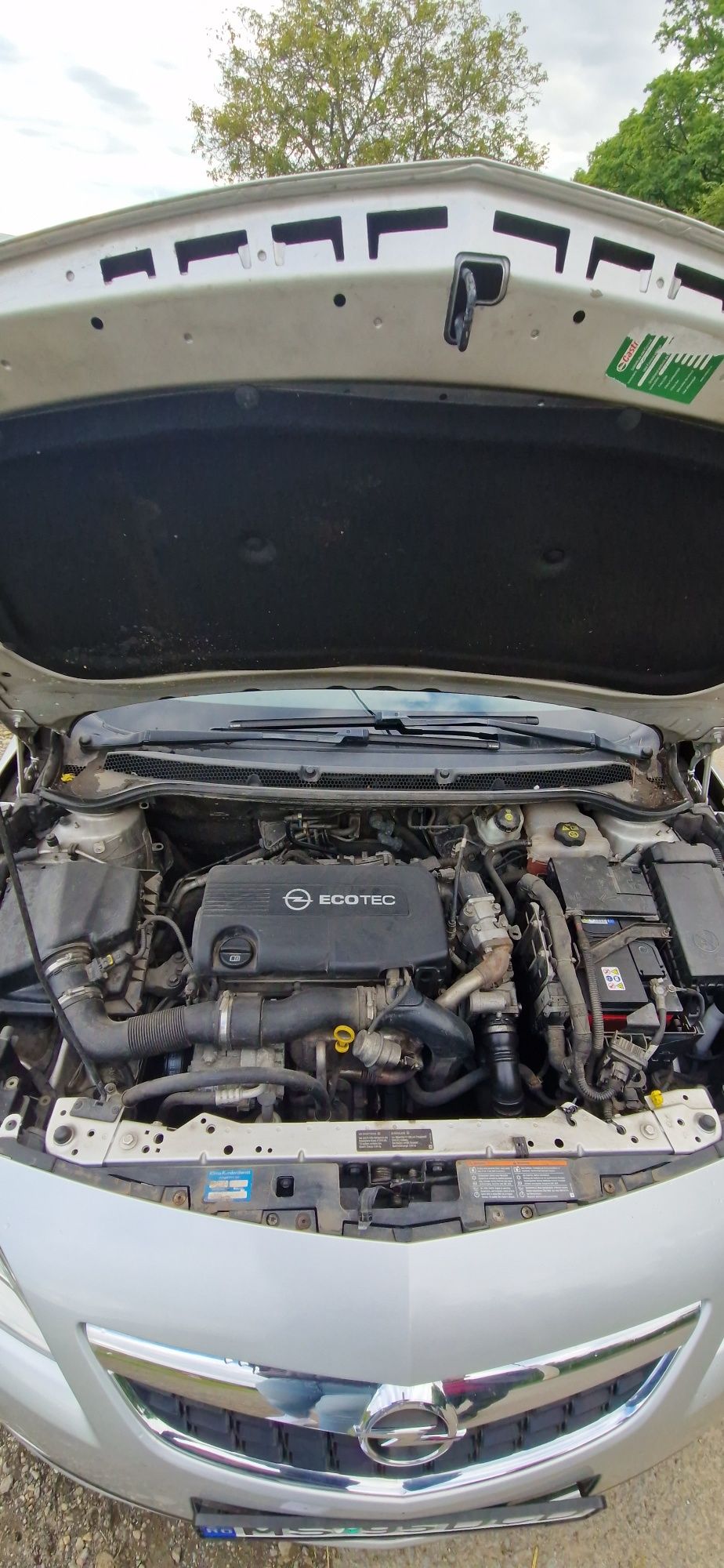 Opel Astra J 2011