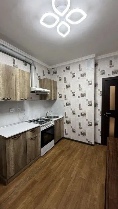 Сергели 5А 3/5/9 73 м² 2-станция Метро продаётся квартира