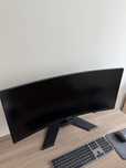 Монитор извит Gigabyte 34”