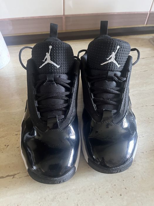 Adidas nike Jordan