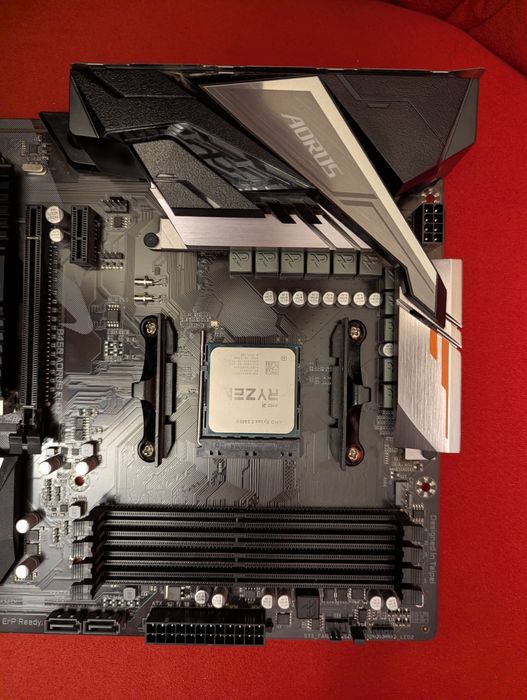 Ryzen 5 5600X и дъно Gigabyte B450 AORUS / опц 16GB 32GB RAM DDR4, SSD